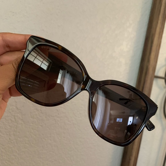 New Gucci over size 🖤 - Picture 4 of 11